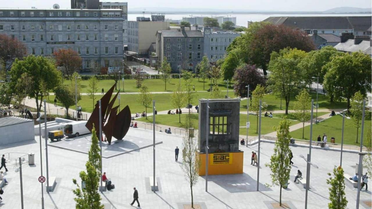 Eyre Square Hotel Galway Esterno foto
